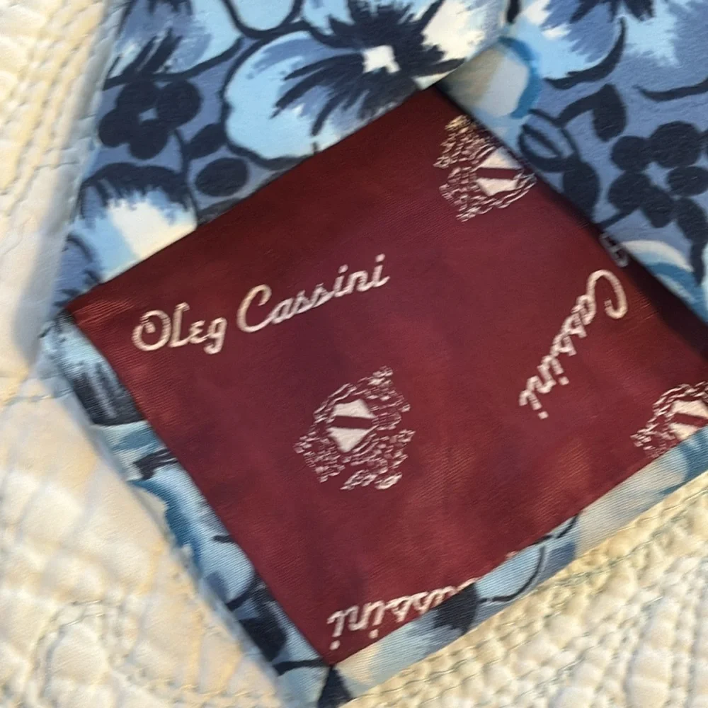 Vintage Oleg Cassini Blue Floral Tie